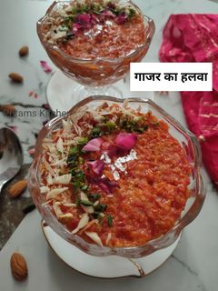 गाजर का हलवा (gajar ka halwa recipe in Hindi) रेसिपी मुख्य फोटो