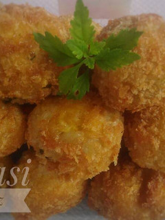 Foto resep Bola Nasi Simple