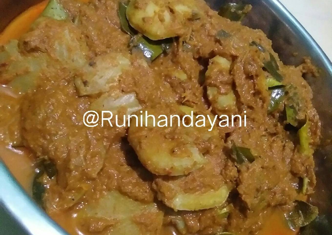 2. Rendang jengkol