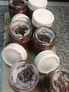 Una foto de Postre "danette" de chocolate sin lactosa - vegano-apto celíacos