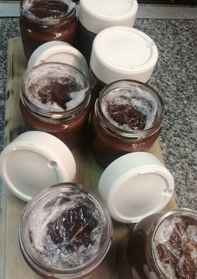 Una foto de Postre "danette" de chocolate sin lactosa - vegano-apto celíacos