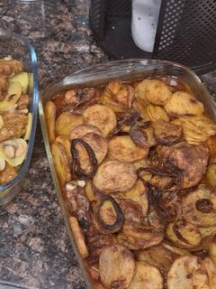 صورة لوصفة كفتة مطفاية الحمض والثوم ودجاج بالفرن مع البطاطا والبصل