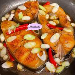 A picture of Braised Basa Fish with Pepper.