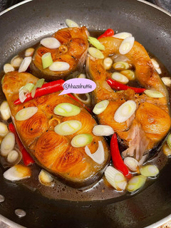 A picture of Braised Basa Fish with Pepper.