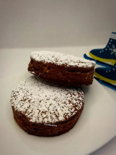 Una foto de Dulce típico de Navidad polvorones de chocolate