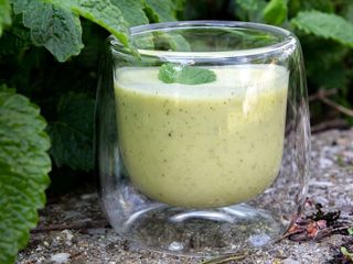 Gaspacho de courgettes à la menthe