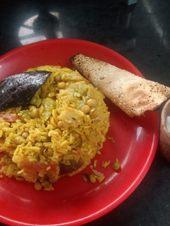 વઘારેલા ભાત (Vagharela Bhat Recipe In Gujarati) રેસીપી મુખ્ય ફોટો