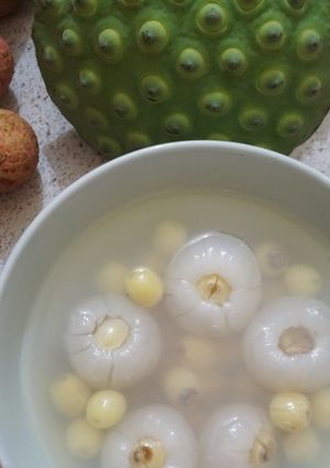 Hình của món Chè vải hạt sen.