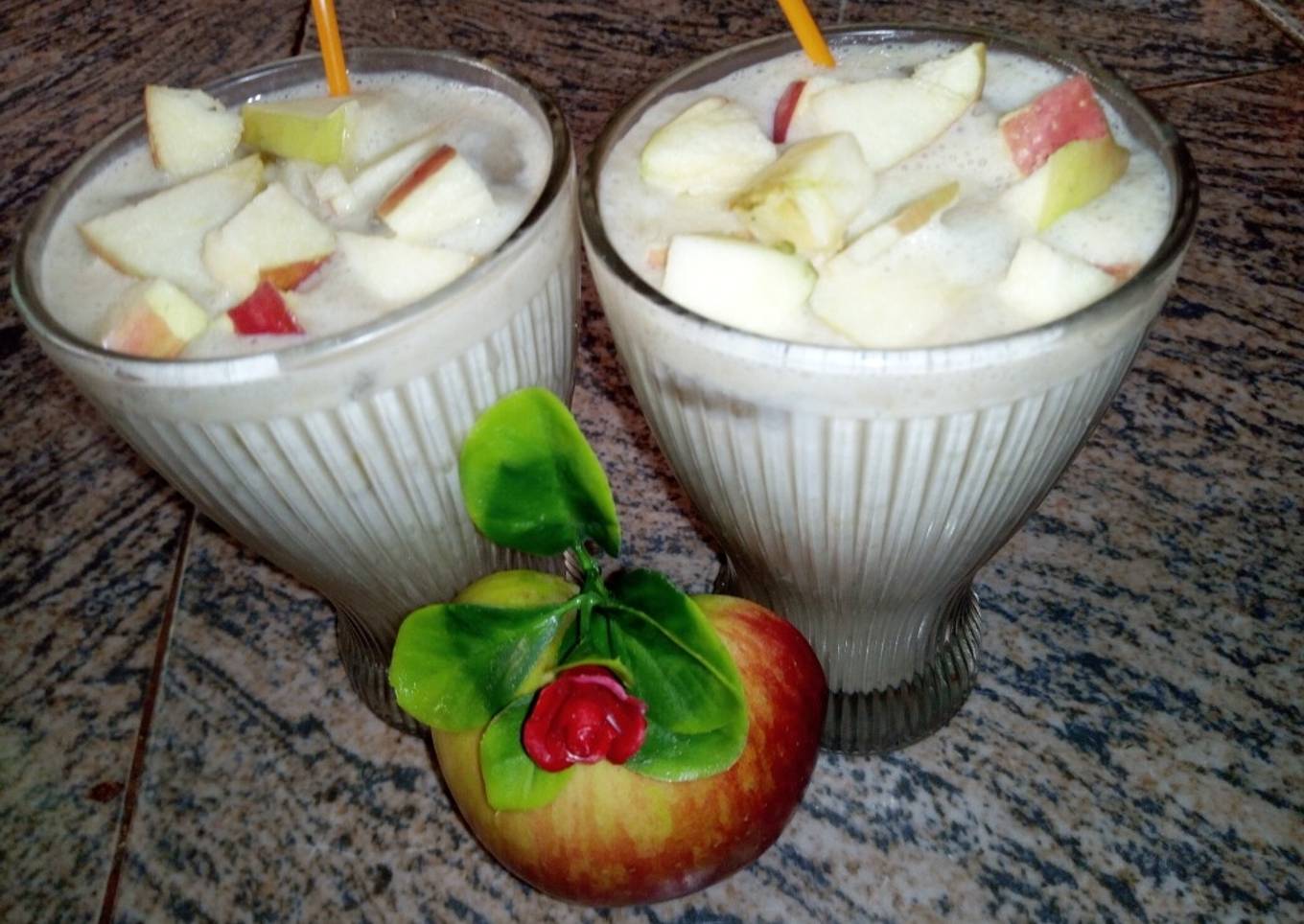 Banana &Apple smothie
