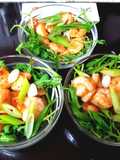 My Garlic & Sweet Chilli prawns on a Wild Rocket bed 🤗