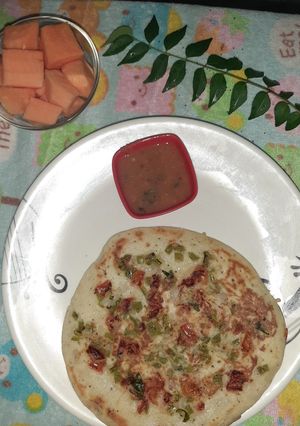 उत्तपम (Uttapam recipe in Hindi) रेसिपी मुख्य फोटो