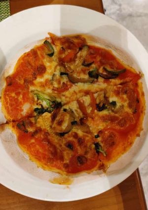 ভেজ পিজ্জা(veg pizza recipe in Bengali) রেসিপির প্রধান ছবি