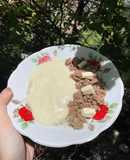 Nui sốt kem khoai tây phô mai và thịt bò