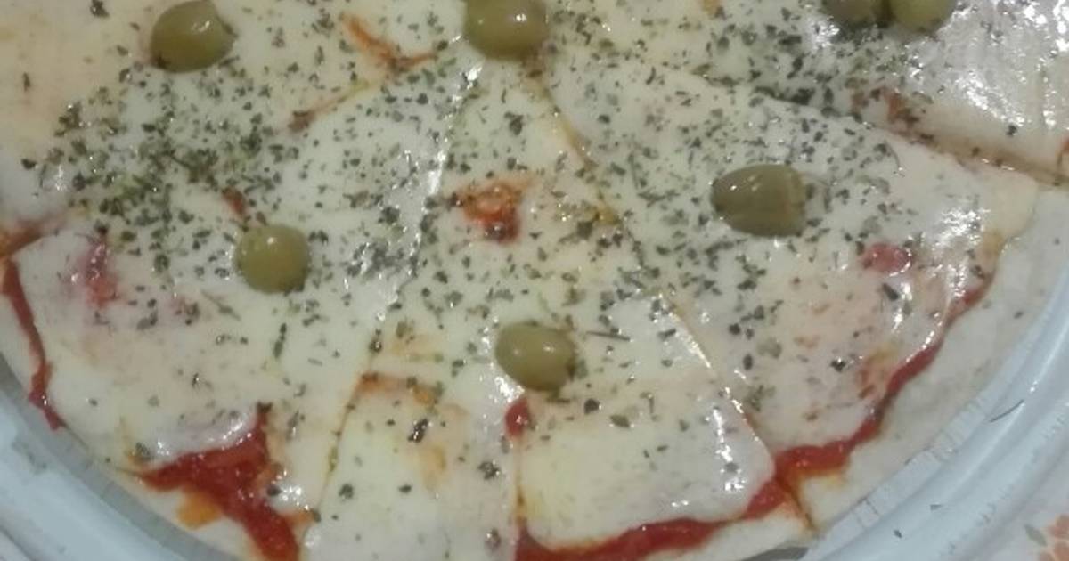 Pizza grande de muzzarella Receta de Matías Morillo- Cookpad