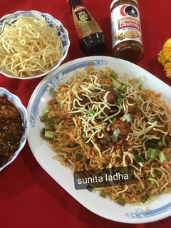 वेज ट्रिपल शेजवान फ्राइड राइस (veg triple schezwan fried rice recipe in Hindi) रेसिपी मुख्य फोटो