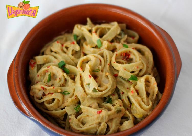 Pasta con Salsa de Hummus