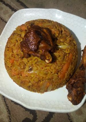 A picture of Jollof din shinkafa da wake.