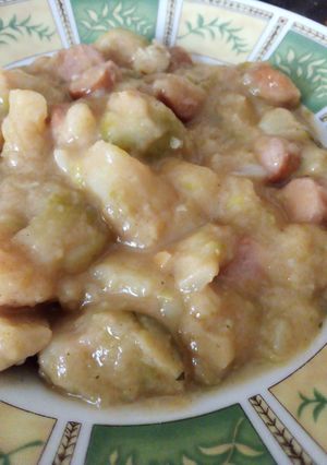 Kelbimbófőzelék virslivel recept fotója