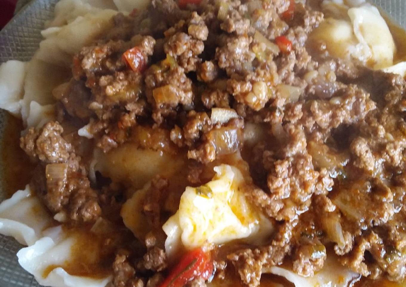 Ravioles con salsa boloñesa A mi estilo