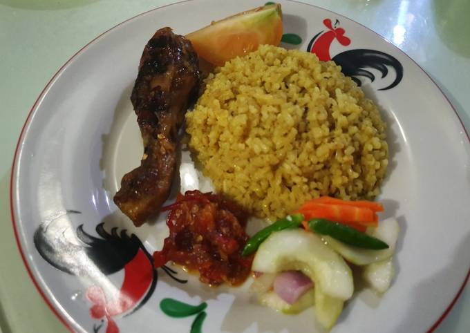 Nasi kebuli Ayam ala Tin