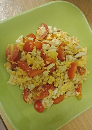 รูปของ อกไก่ผัดไข่ใส่มะเขือเทศ