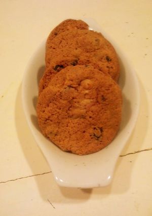 Una foto de Cookies de arándanos y chocolate bco