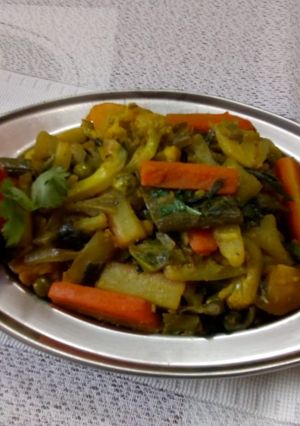 সব্জির নবরত্ন (sobji r Navratna recipe in Bengali) রেসিপির প্রধান ছবি