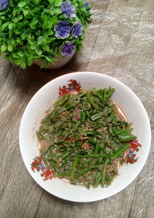 Foto resep Tumis Daun Pakis