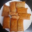 Lumpia isi bihun saus spageti