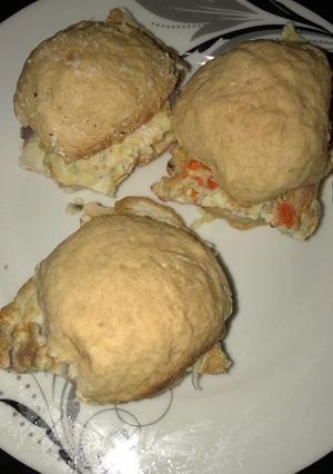 A picture of Omelette in homemade bread.