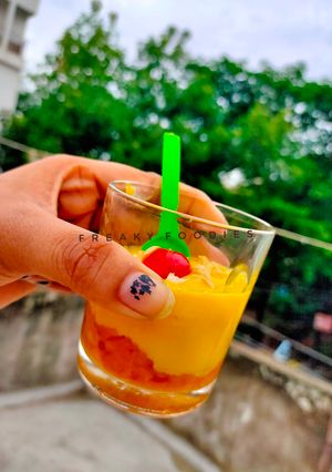 দুই স্তরওয়ালা আমের কাপ লস্যি (Mango cup lassi recipe in bengali) রেসিপির প্রধান ছবি