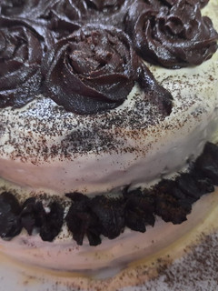 चॉकलेट गनाश केक (chocolate ganache cake recipe in Hindi) रेसिपी मुख्य फोटो