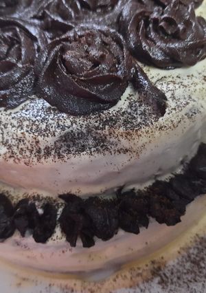 चॉकलेट गनाश केक (chocolate ganache cake recipe in Hindi) रेसिपी मुख्य फोटो