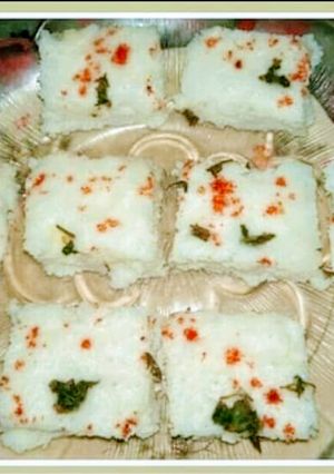 सूजी का ढोकला (suji ka dhokla recipe in Hindi) रेसिपी मुख्य फोटो