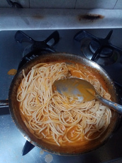 Una foto de Pasta con salsa de jitomate