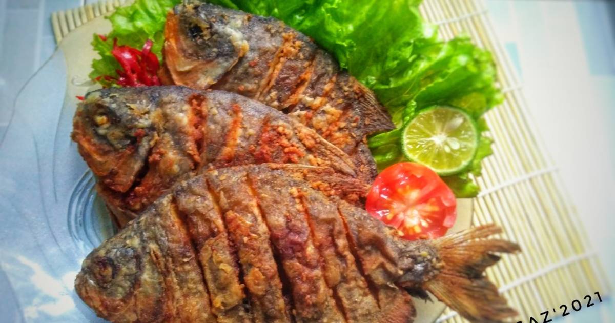 Resep Ikan bawal goreng tepung oleh Salsabila  Cookpad