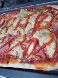 Pizza casera sin reposar masa