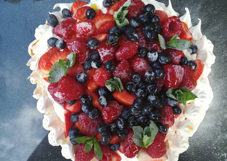 Steps to Prepare Award-winning Pavlova