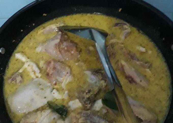 Ayam Goreng Ungkep Khas Lamongan Anak Kost