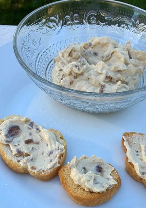 Une photo de Tartinade oignons et chèvre