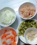 Ức gà xào tam sắc :)))