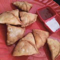 A picture of Masala samosa.
