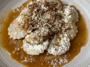 Una foto de pasta de sémola