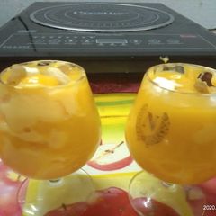 A picture of Mango. Custard. Pudding.