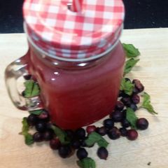 A picture of Summer refreshing juice.