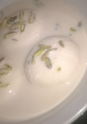 A picture of Rasmalai.