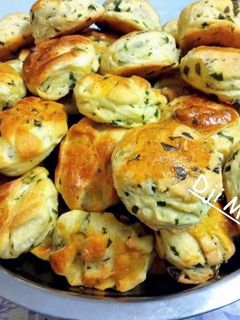 Medvehagymás pogácsa recept fotója