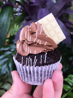 Una foto de Cupcakes de chocolate y plátano