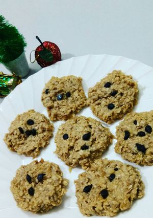 A picture of No Bake Banana Peanut Butter Cookies.