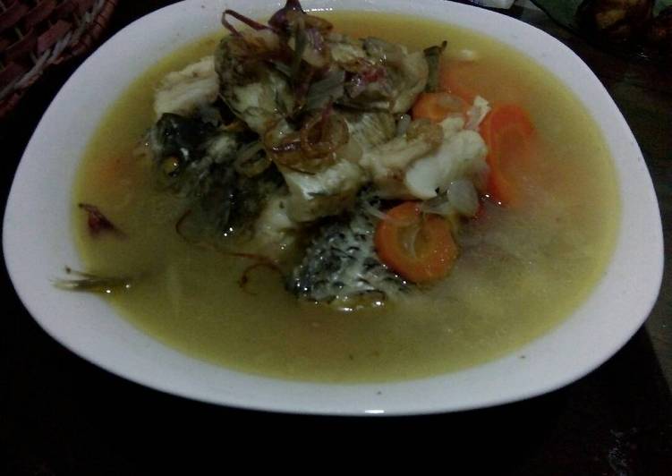 Resep Sop Kepala Ikan Gurameh oleh oyuga - Cookpad